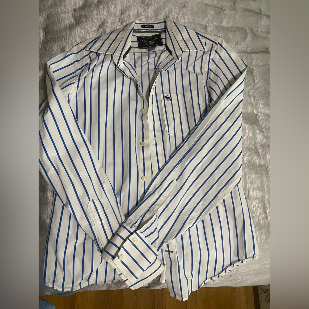 Like new Abercrombie Blue Striped Men's Shirt